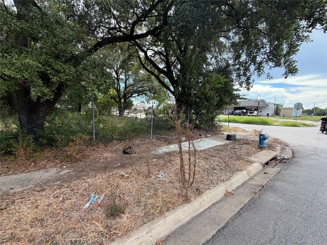 7355 Jutland Road, Houston, TX 77033