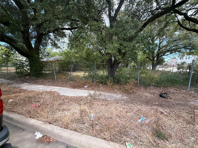 7355 Jutland Road, Houston, TX 77033