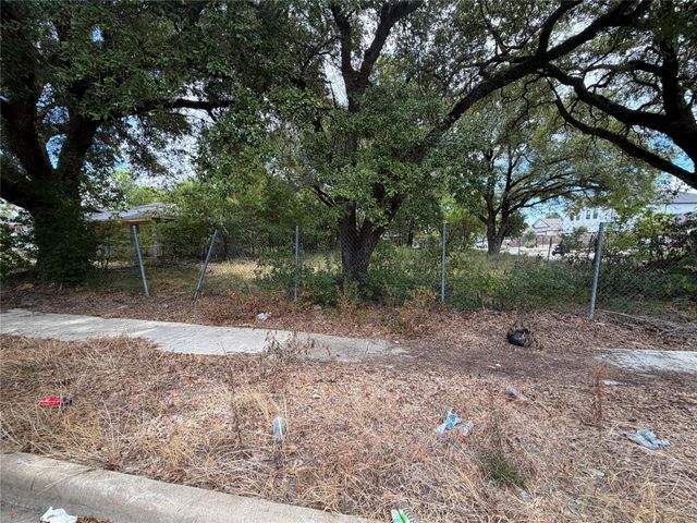 7355 Jutland Road, Houston, TX 77033