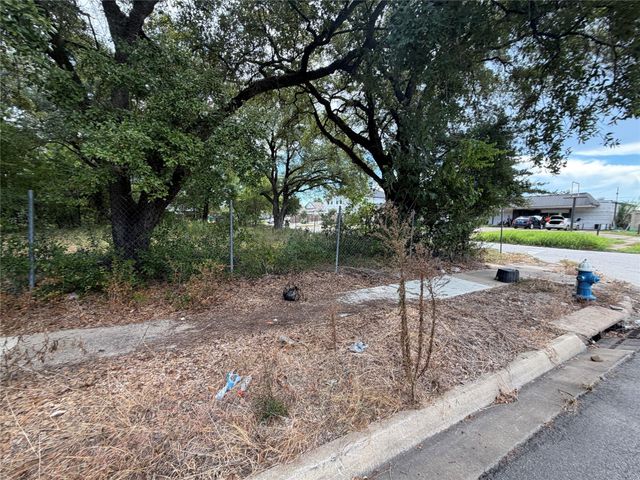 7355 Jutland Road, Houston, TX 77033