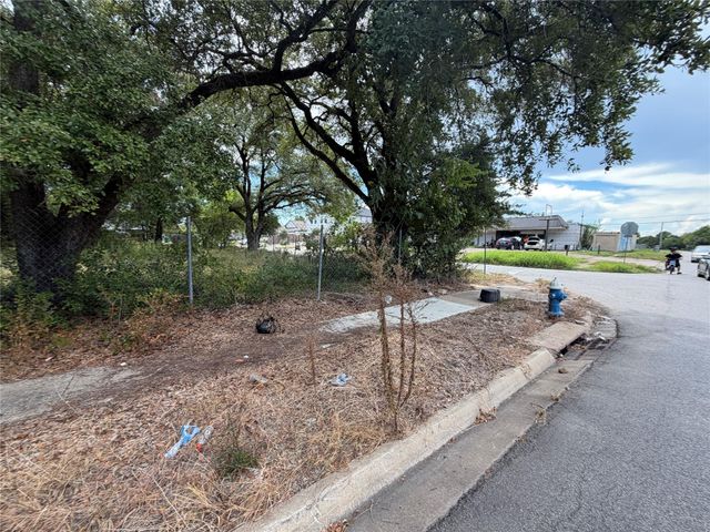 7355 Jutland Road, Houston, TX 77033