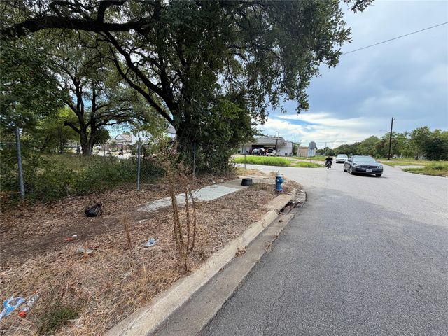 7355 Jutland Road, Houston, TX 77033
