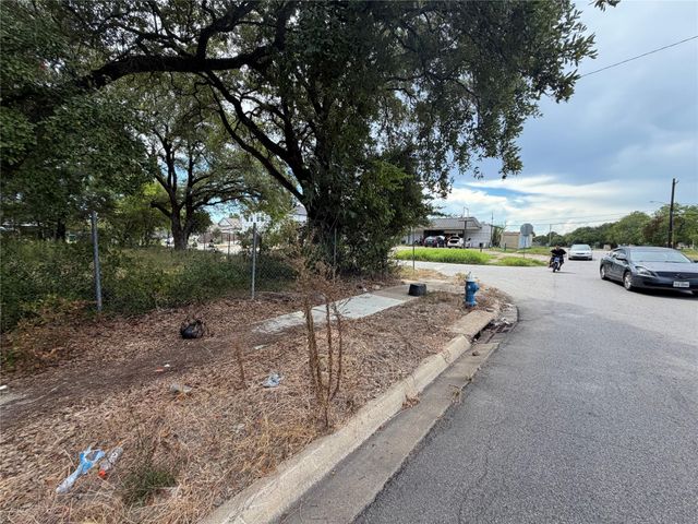 7355 Jutland Road, Houston, TX 77033