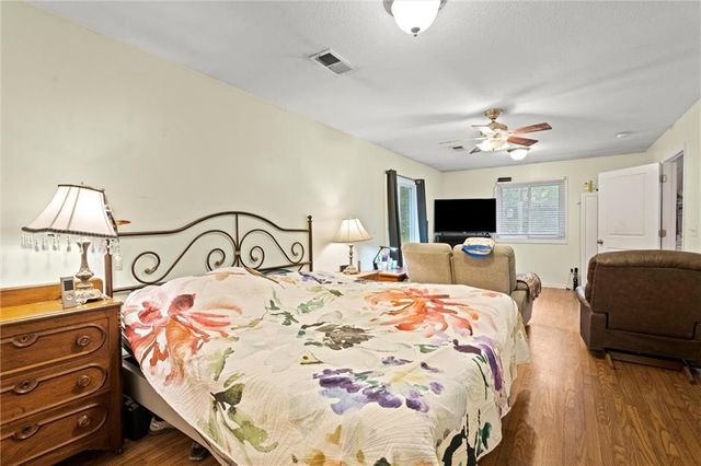 2718 Windsor Avenue, Independence, MO 64052