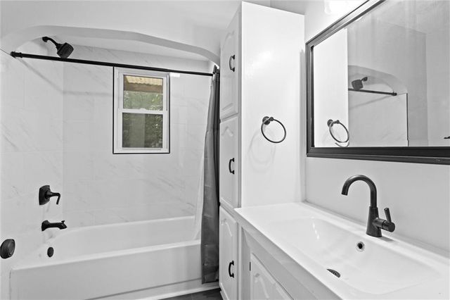 2718 Windsor Avenue, Independence, MO 64052