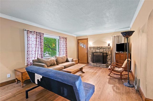 2718 Windsor Avenue, Independence, MO 64052