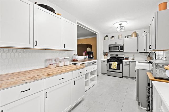 2718 Windsor Avenue, Independence, MO 64052