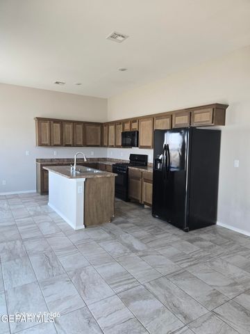 476 SPC Isaac Trujillo Drive B, Socorro, TX 79927
