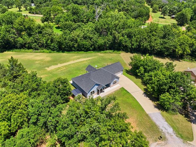 12703 Fox Pass Road, Edmond, OK 73034