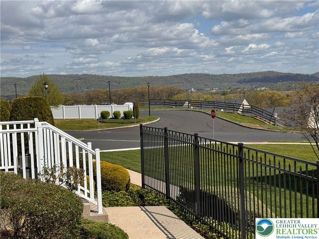 4115 Bunker Hill Drive South, Upper Saucon Twp, PA 18036