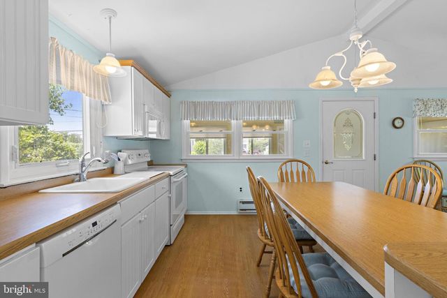 2306 CENTRAL AVE, Barnegat Light, NJ 08006