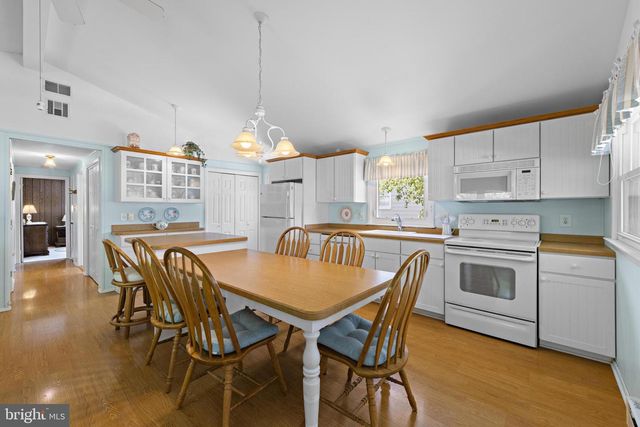 2306 CENTRAL AVE, Barnegat Light, NJ 08006
