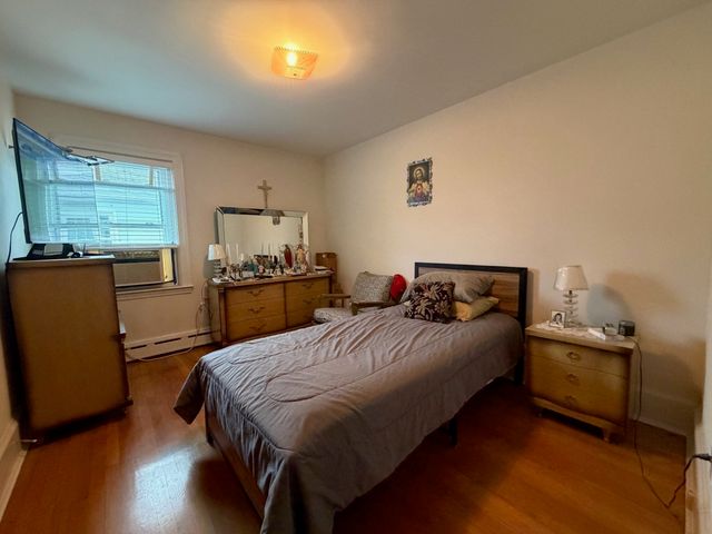 366 Conduit St, New Bedford, MA 02745