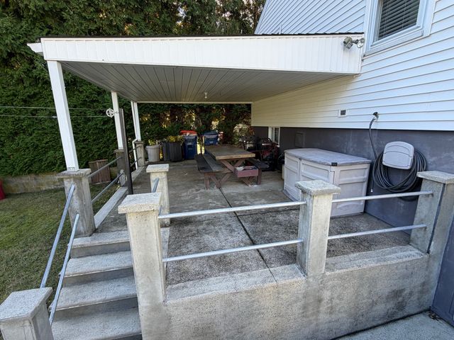 366 Conduit St, New Bedford, MA 02745