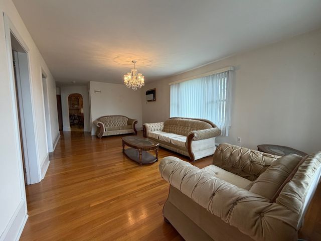 366 Conduit St, New Bedford, MA 02745