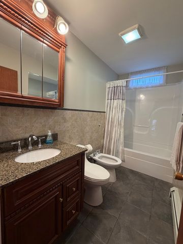 366 Conduit St, New Bedford, MA 02745