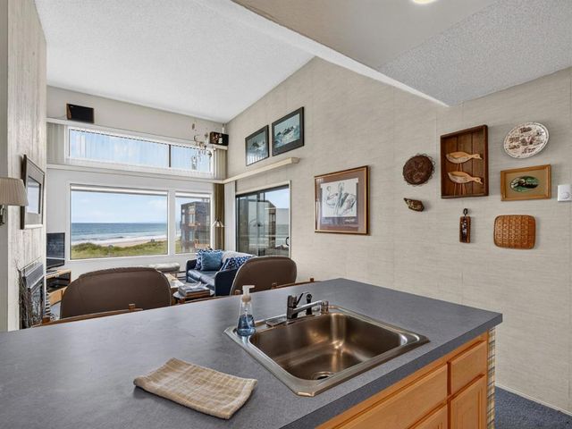 101 Shell Drive 136, La Selva Beach, CA 95076