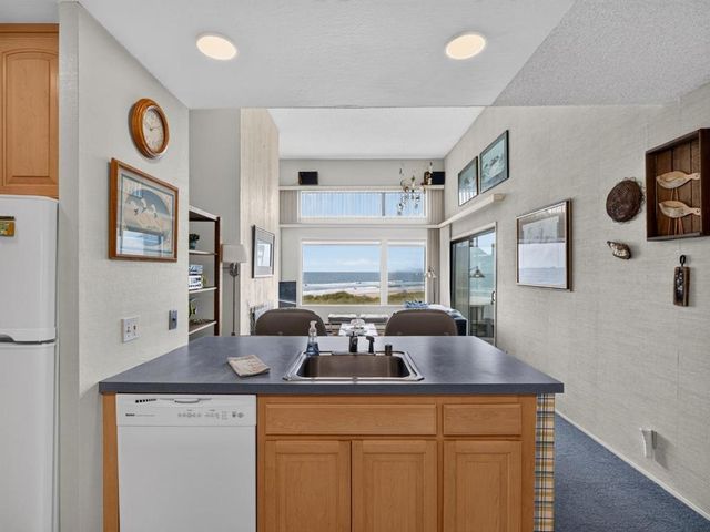 101 Shell Drive 136, La Selva Beach, CA 95076