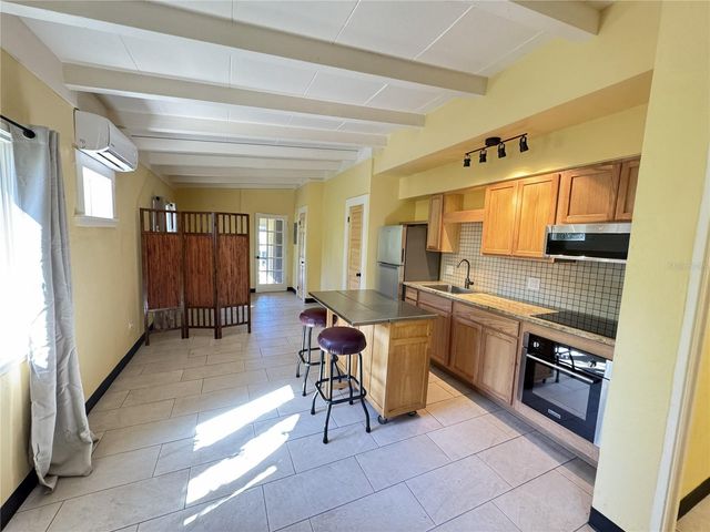 7902 N KLONDYKE STREET 2, Tampa, FL 33604