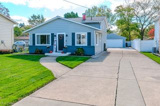 911 Lloyd Avenue, Aurora, OH 44202