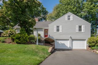 26 Pheasant Hill Drive, West Hartford, CT 06107