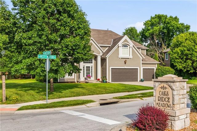 249 NE Misty Meadow Drive, Lee's Summit, MO 64064