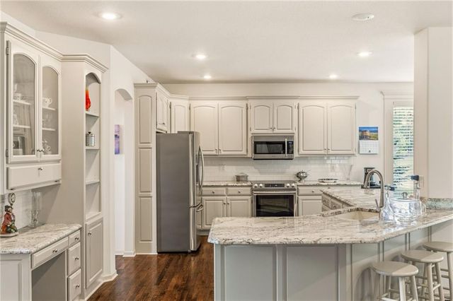 249 NE Misty Meadow Drive, Lee's Summit, MO 64064