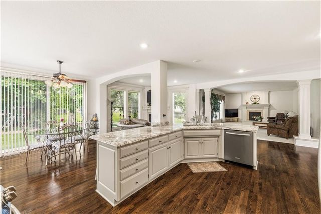 249 NE Misty Meadow Drive, Lee's Summit, MO 64064