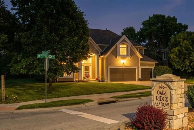 249 NE Misty Meadow Drive, Lee's Summit, MO 64064