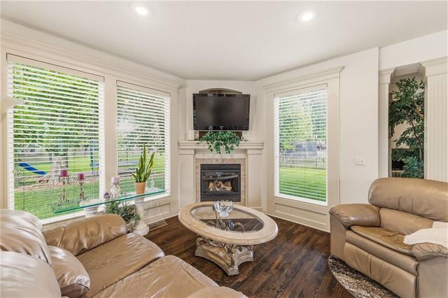 249 NE Misty Meadow Drive, Lee's Summit, MO 64064