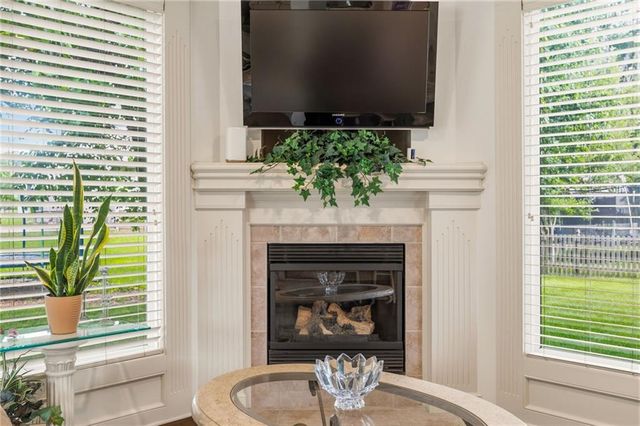 249 NE Misty Meadow Drive, Lee's Summit, MO 64064