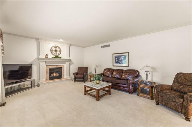 249 NE Misty Meadow Drive, Lee's Summit, MO 64064