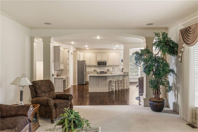 249 NE Misty Meadow Drive, Lee's Summit, MO 64064