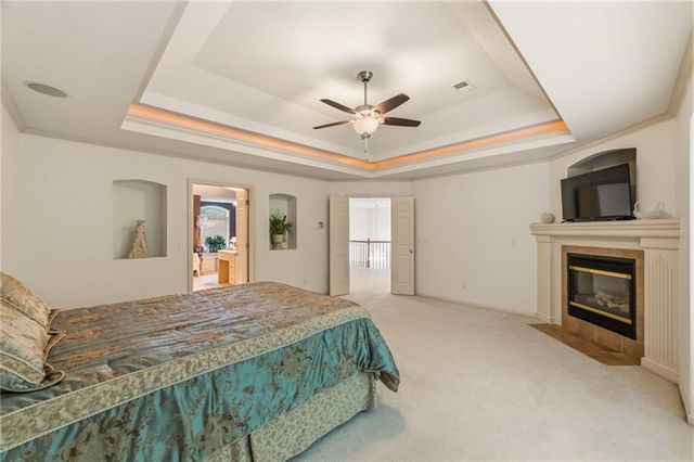 249 NE Misty Meadow Drive, Lee's Summit, MO 64064