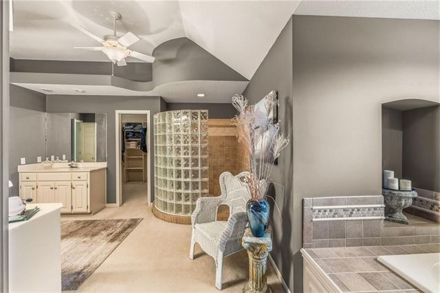 249 NE Misty Meadow Drive, Lee's Summit, MO 64064