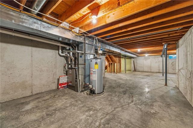 249 NE Misty Meadow Drive, Lee's Summit, MO 64064