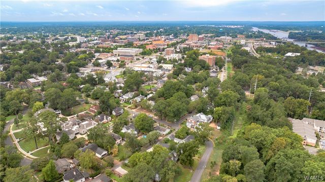 8 N Pinehurst, Tuscaloosa, AL 35401