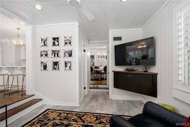 8 N Pinehurst, Tuscaloosa, AL 35401