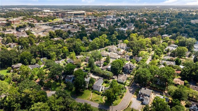 8 N Pinehurst, Tuscaloosa, AL 35401