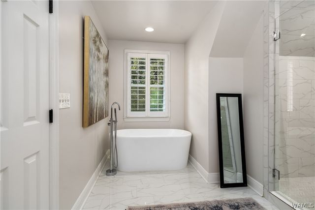 8 N Pinehurst, Tuscaloosa, AL 35401