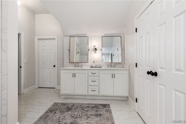 8 N Pinehurst, Tuscaloosa, AL 35401