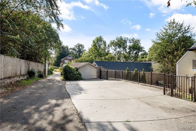8 N Pinehurst, Tuscaloosa, AL 35401