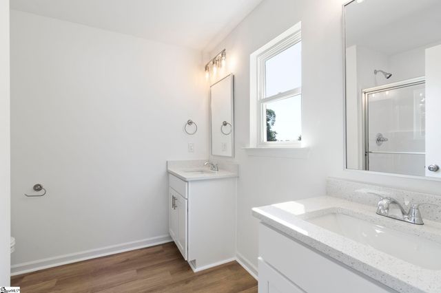 15 Jamison Street, Greenville, SC 29611