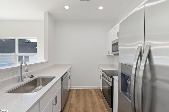 15 Jamison Street, Greenville, SC 29611