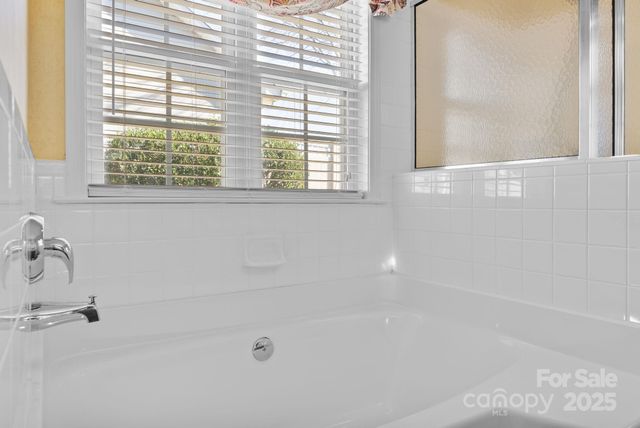 291 Farm Valley Road, Fletcher, NC 28732