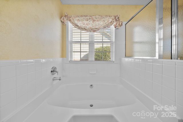 291 Farm Valley Road, Fletcher, NC 28732