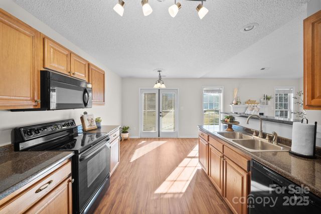 291 Farm Valley Road, Fletcher, NC 28732