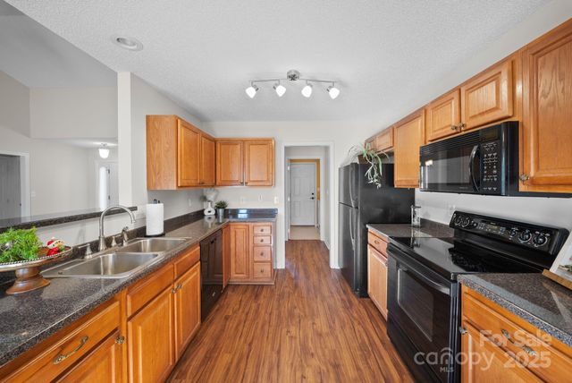 291 Farm Valley Road, Fletcher, NC 28732