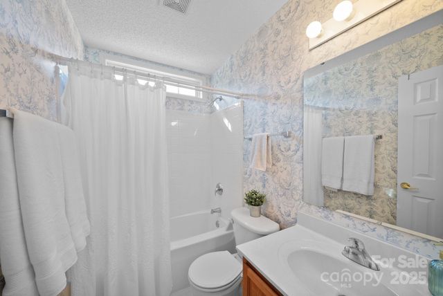 291 Farm Valley Road, Fletcher, NC 28732