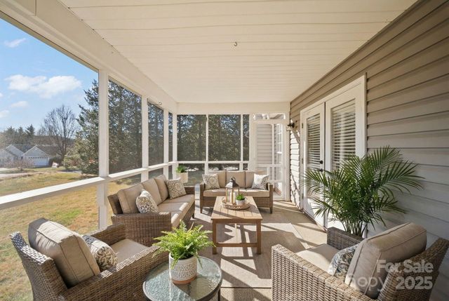 291 Farm Valley Road, Fletcher, NC 28732